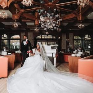 Meet your Posher, Guybs